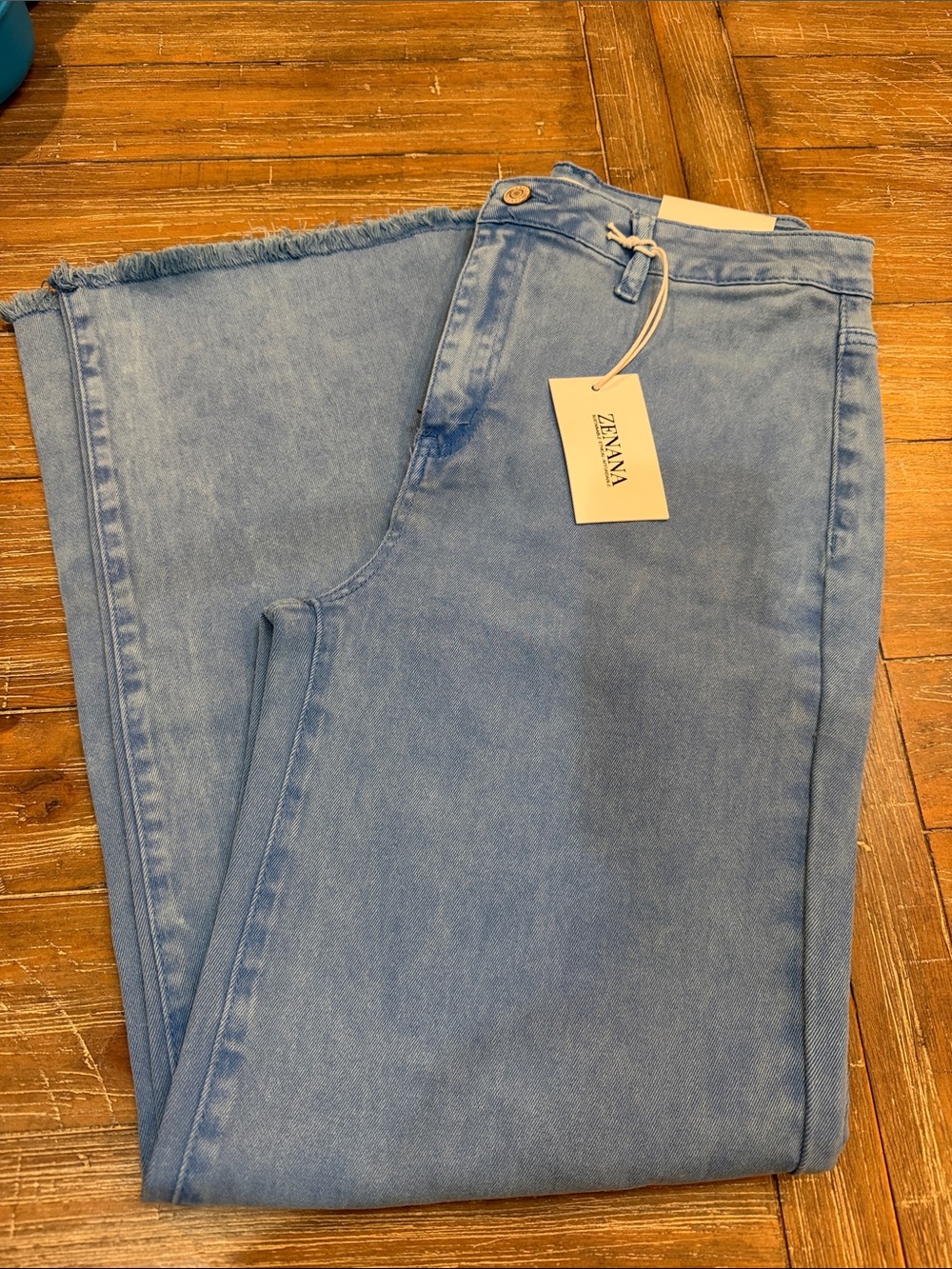 Zenana Outfitters Light Wash Women's Jeans